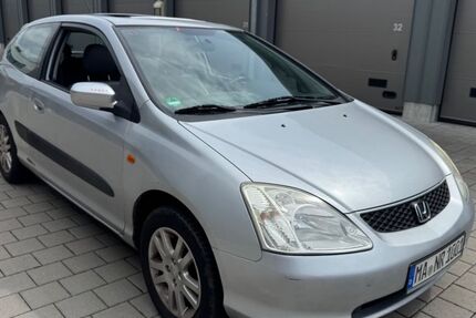 Honda Civic 128.000 km 2.900 &euro; Heidelberg 69115