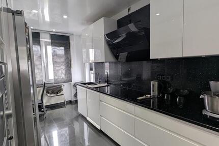 PROVISIONSFREI Möblierte 3-ZKB mit zwei Balkonen & Stellplatz 3 zimmer