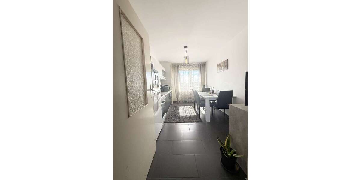 Bezugsfreie 2 ZKB mit Balkon in verkehrsgünstiger Lage Großteils modernisiert Fernwärme Heizung 2 zimmer