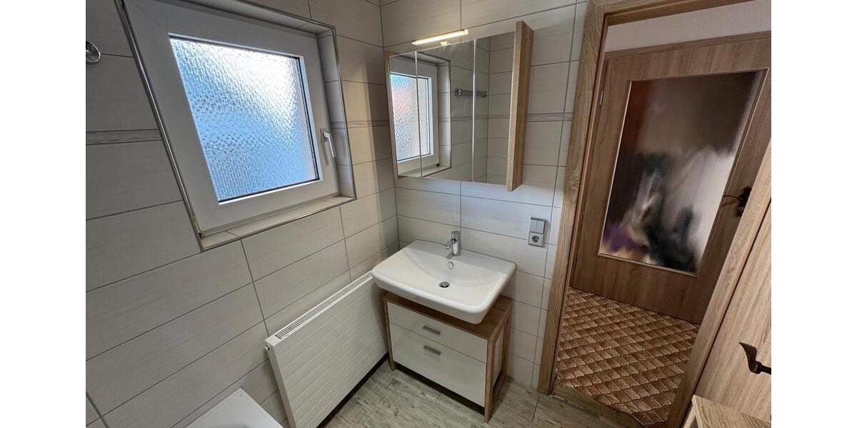 Einfamilienhaus Sinsheim - 9 Zimmer, 184 m&sup2;, 649.000&euro; | Angebot:26897390