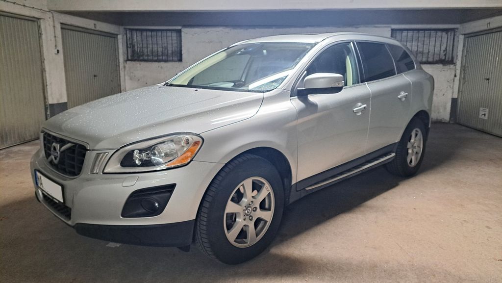 Volvo XC60 143.000 km 12.999 &euro; Mannheim 68259
