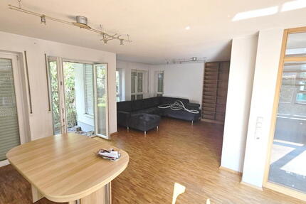 ObjNr:19759 - Attraktives Wohnen im gepflegten EFH mit Garten, Terrasse, Balkon und Garage in LU-Maudach 6.5 zimmer