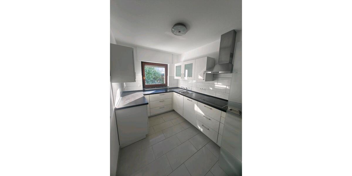 Erdgeschoßwohnung Walldorf - 4 Zimmer, 118 m&sup2;, 1.600&euro; | Angebot:26460083