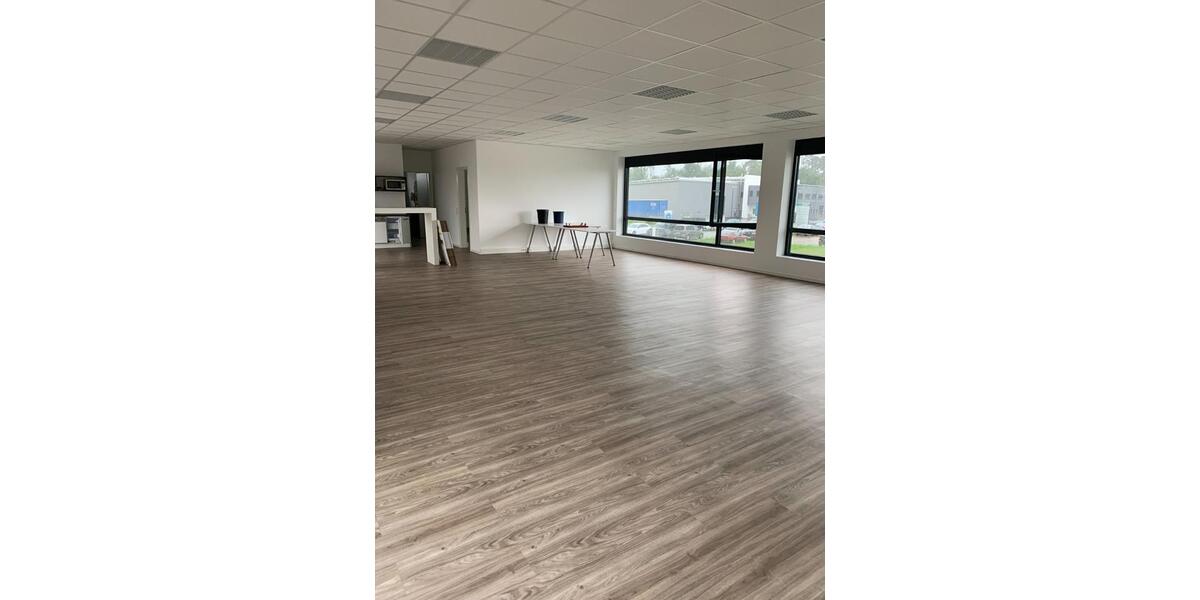 Hochwertige Bürofläche im Kronauer Industriegebiet zimmer