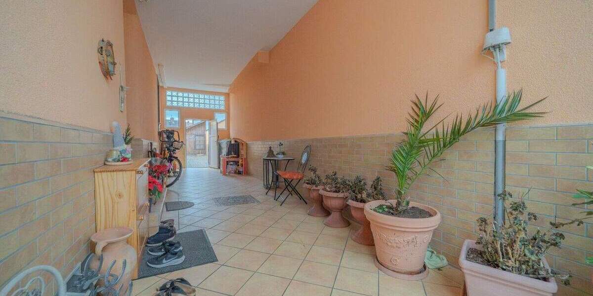 Einfamilienhaus Edingen-Neckarhausen Edingen - 7 Zimmer, 283 m&sup2;, 680.000&euro; | Angebot:24872175