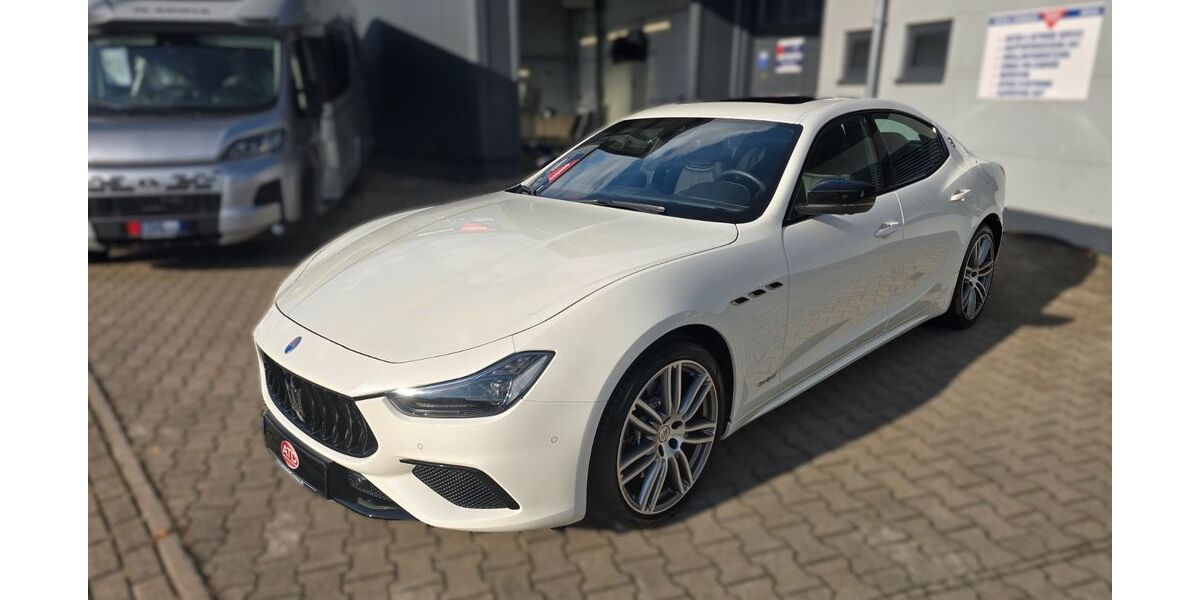 Maserati Ghibli 38.313 km 55.990 &euro; Sandhausen 69207