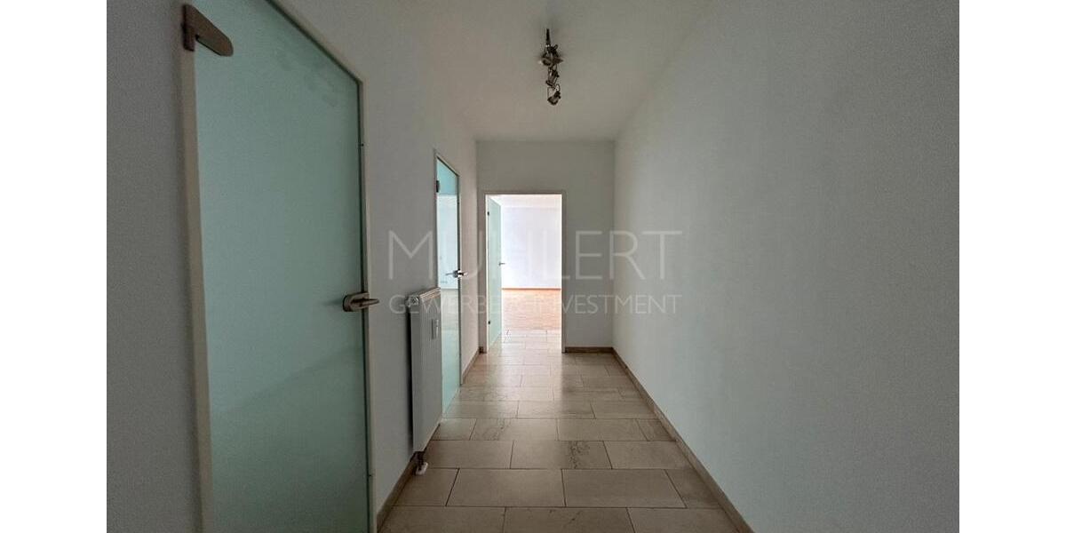 Attraktive Büroräume mit Terrasse in ruhiger Lage im Gewerbegebiet zimmer