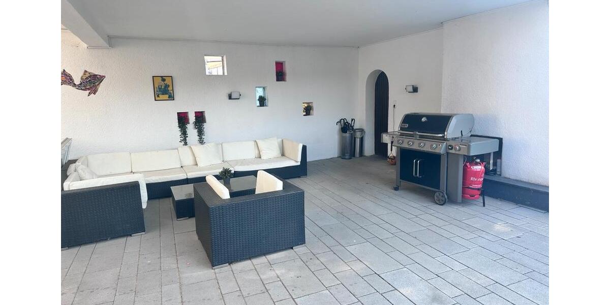 Investorenpaket: Zweifamilienhaus auf ruhigen Grundstück 8 zimmer