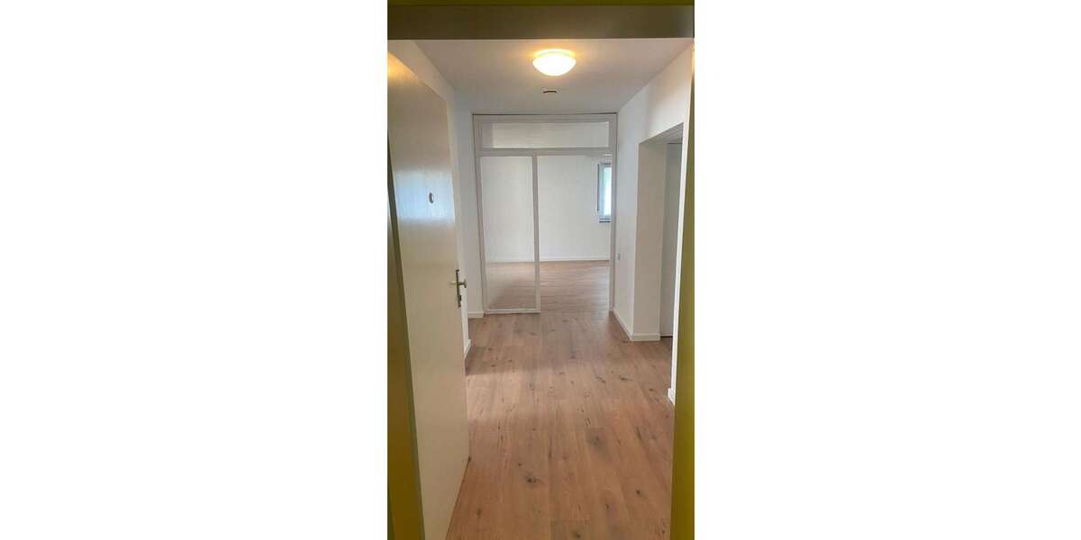 Etagenwohnung Hockenheim - 3.5 Zimmer, 100 m&sup2;, 1.300&euro; | Angebot:26422902