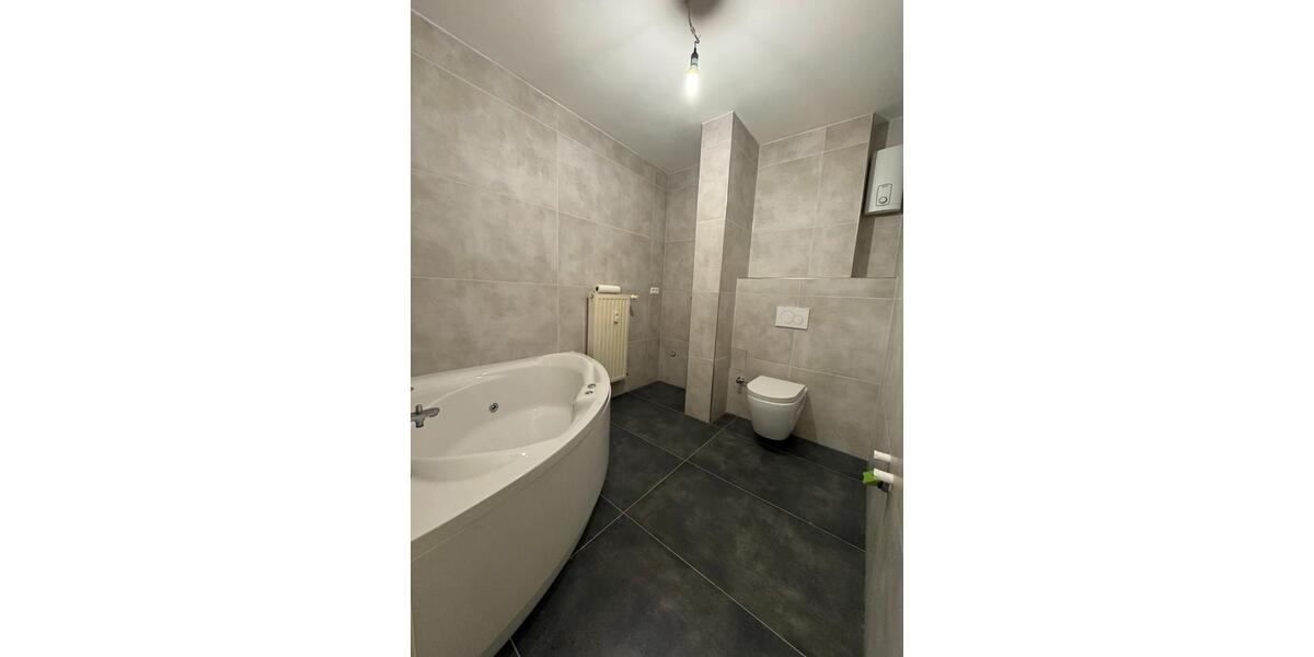 Etagenwohnung Mannheim - 4 Zimmer, 95 m&sup2;, 1.550&euro; | Angebot:25381293