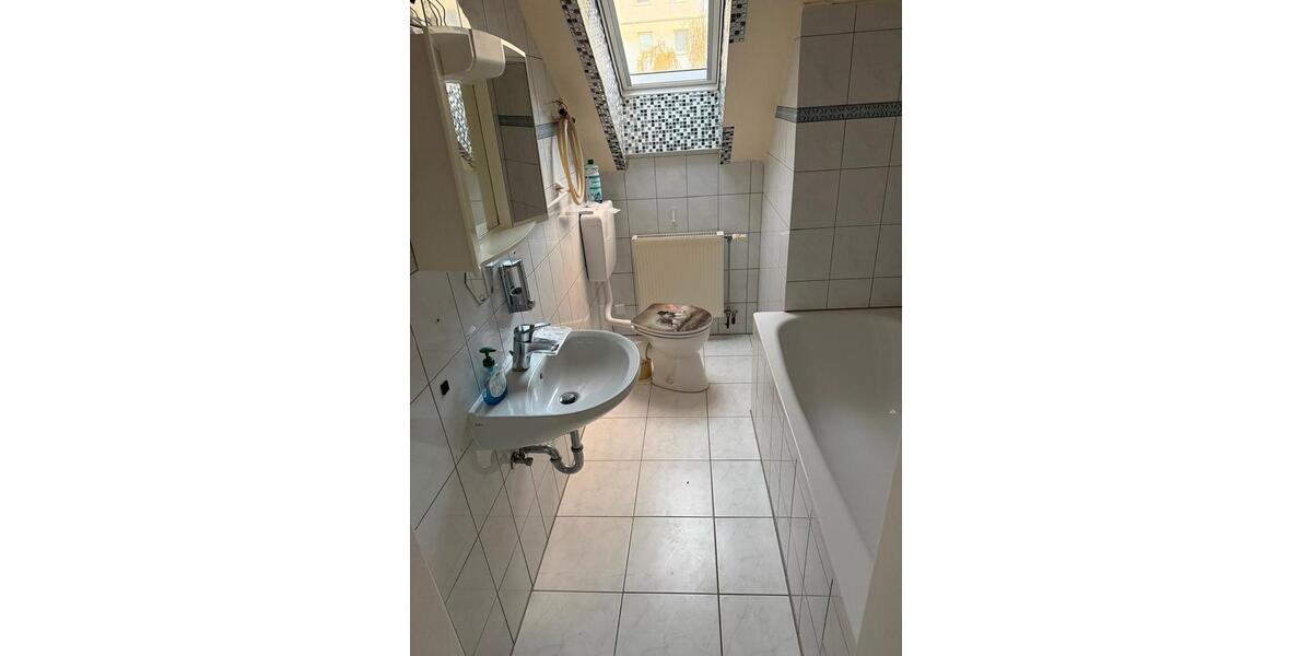Dachgeschoßwohnung Mannheim Rheinau - 3 Zimmer, 70 m&sup2;, 900&euro; | Angebot:26404860