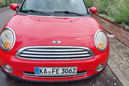 Mini Cooper Clubman 147.402 km 2.600 &euro; Oberhausen-Rheinhausen 68794
