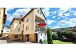 2 Parteienhaus mit großem Garten, Garage & 2 Stellplätzen