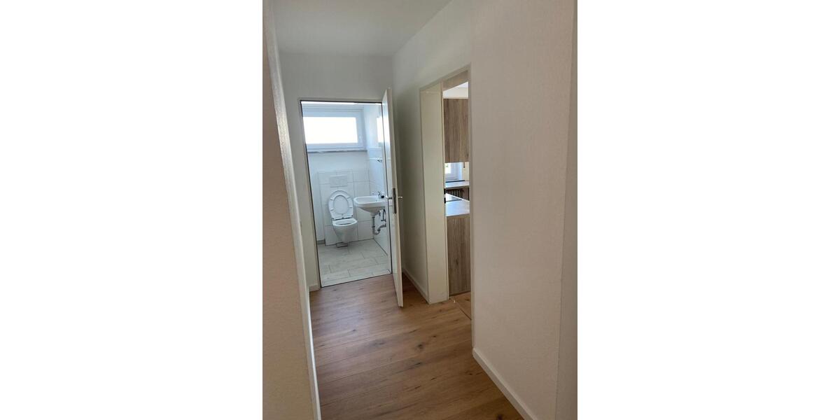 Erdgeschoßwohnung Hockenheim - 3.5 Zimmer, 100 m&sup2;, 1.300&euro; | Angebot:26408845