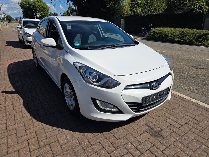 Hyundai i30 178.000 km 7.400 € Oftersheim 68723