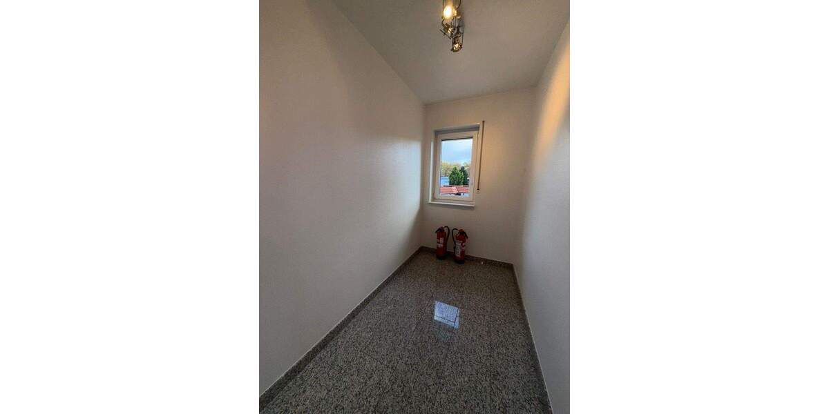 Etagenwohnung Speyer West - 4 Zimmer, 146 m&sup2;, 1.600&euro; | Angebot:25108292