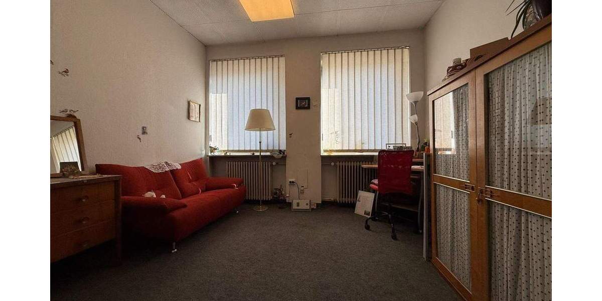Etagenwohnung Mannheim Neckarau - 5 Zimmer, 177 m&sup2;, 295.000&euro; | Angebot:25525206