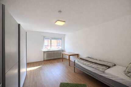 Wohnung Mannheim / Waldhof Waldhof - 1 Zimmer, 80 m&sup2;, 400&euro; | Angebot:26751445