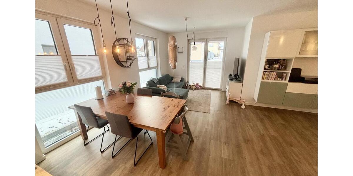 Etagenwohnung Römerberg - 4 Zimmer, 97 m&sup2;, 1.300&euro; | Angebot:25186790