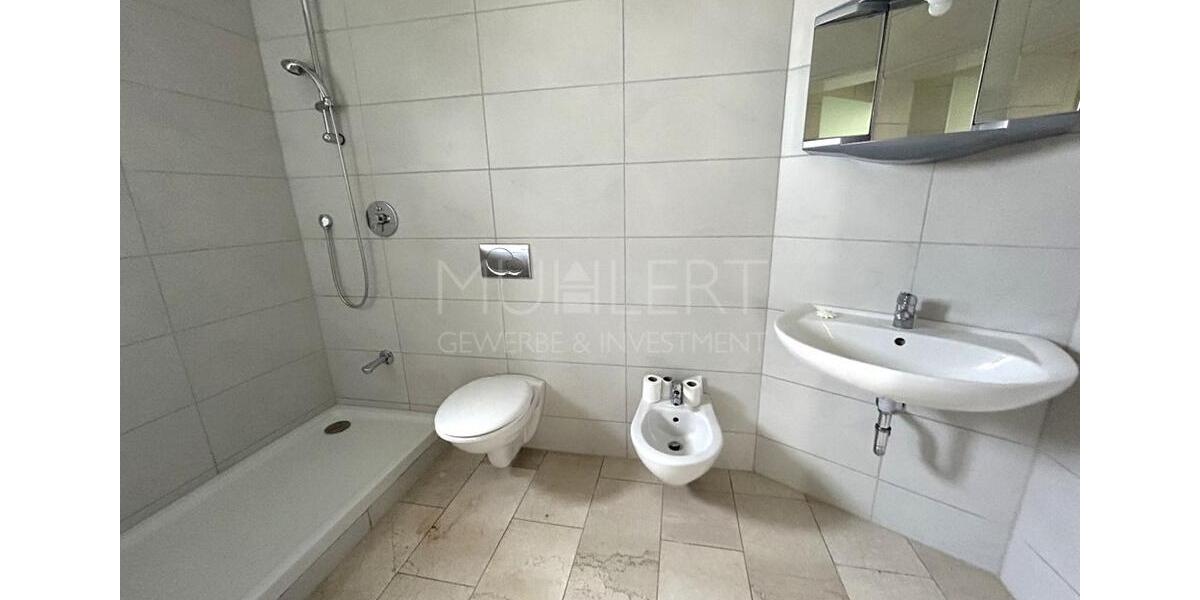 Attraktive Büroräume mit Terrasse in ruhiger Lage im Gewerbegebiet zimmer