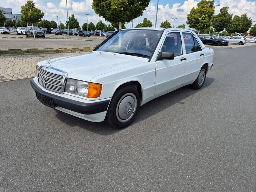 Mercedes-Benz 190 33.000 km 8.900 € Ludwigshafen 67065