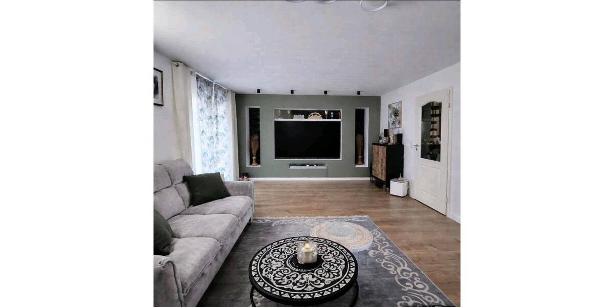 Frisch renoviertes Reihenendhaus mit Garten, Garage & Terrasse 6.5 zimmer