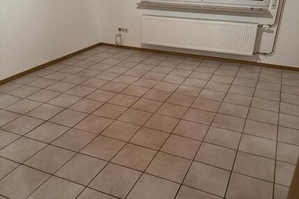 Wohnung Neunkirchen - 3 Zimmer, 84 m&sup2;, 350&euro; | Angebot:26616087