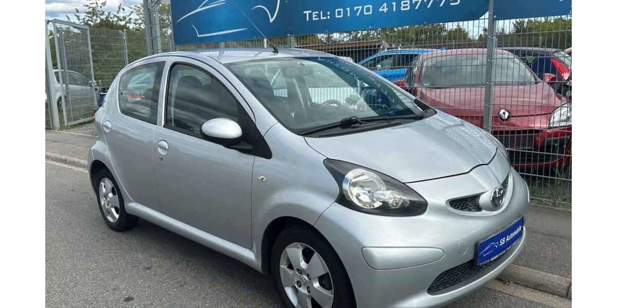 Toyota Aygo (X) 65.000 km 3.490 &euro; Hockenheim 68766