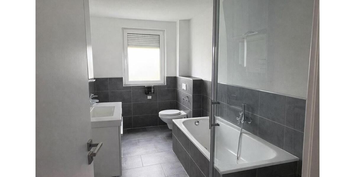 Dachgeschoßwohnung Philippsburg - 4 Zimmer, 143 m&sup2;, 1.250&euro; | Angebot:26533956