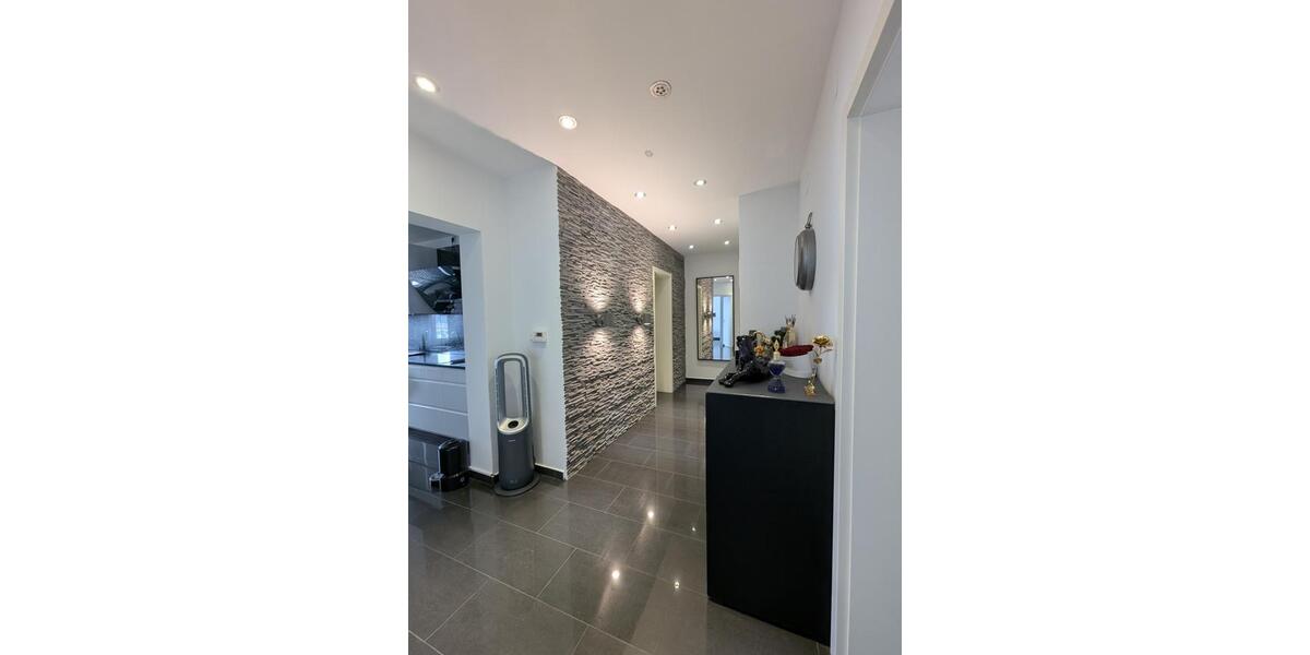 Etagenwohnung Ludwigshafen am Rhein Parkinsel - 3 Zimmer, 80 m&sup2;, 285.000&euro; | Angebot:24111145