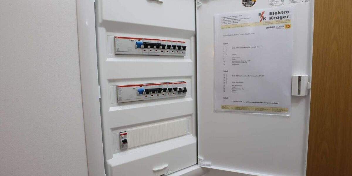 Erstbezug nach Kernsanierung Altersgerechte 3,5-Zimmer Wohnung mit Aufzug und Stellplatz 3 zimmer