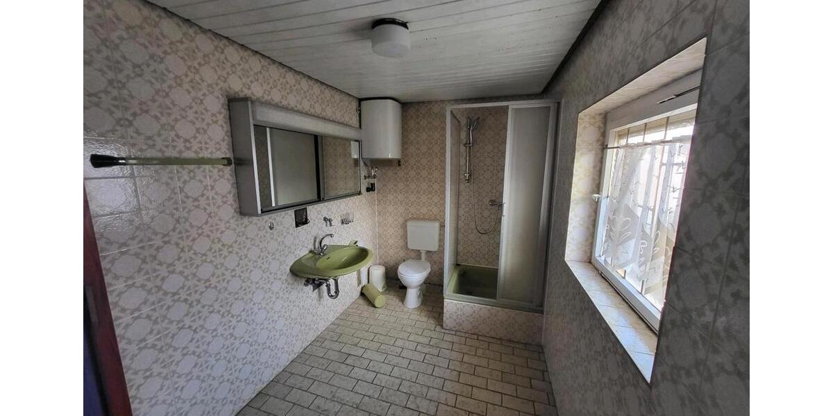 Einfamilienhaus Hockenheim - 6.5 Zimmer, 170 m&sup2;, 380.000&euro; | Angebot:26926458