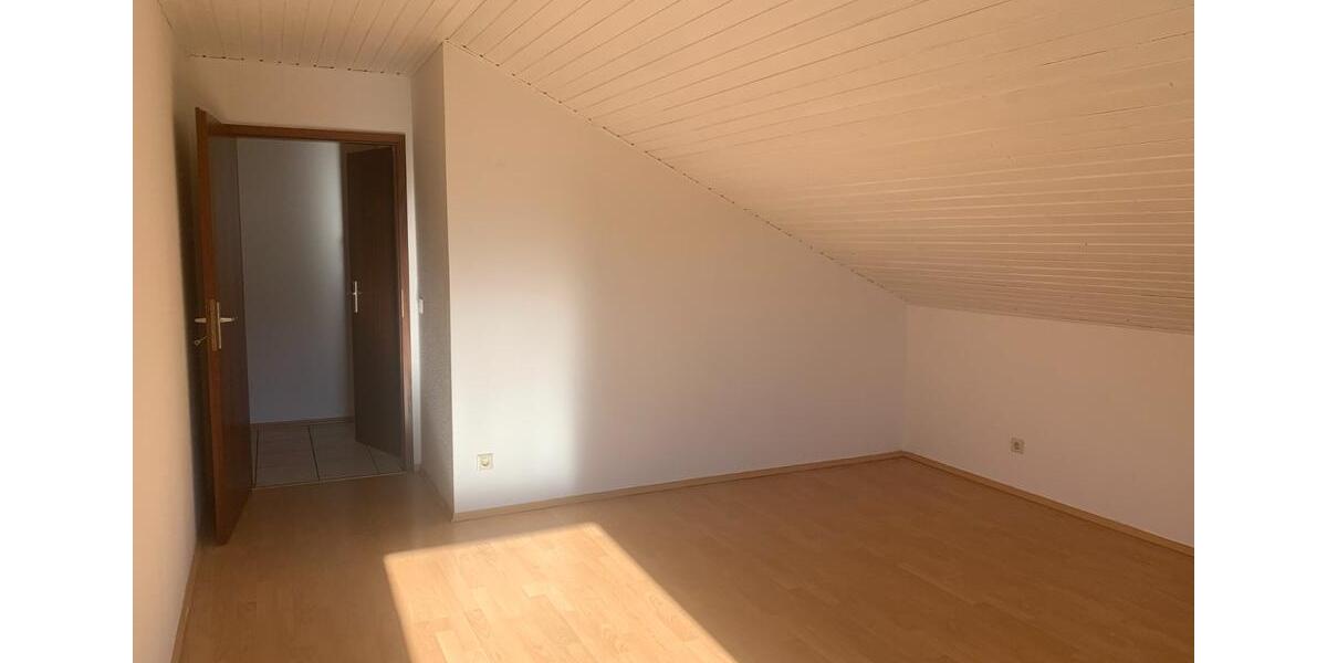 3 WG-Zimmer in 4 Zimmer-Wohnung für befristet bis 30.06.20 4 zimmer