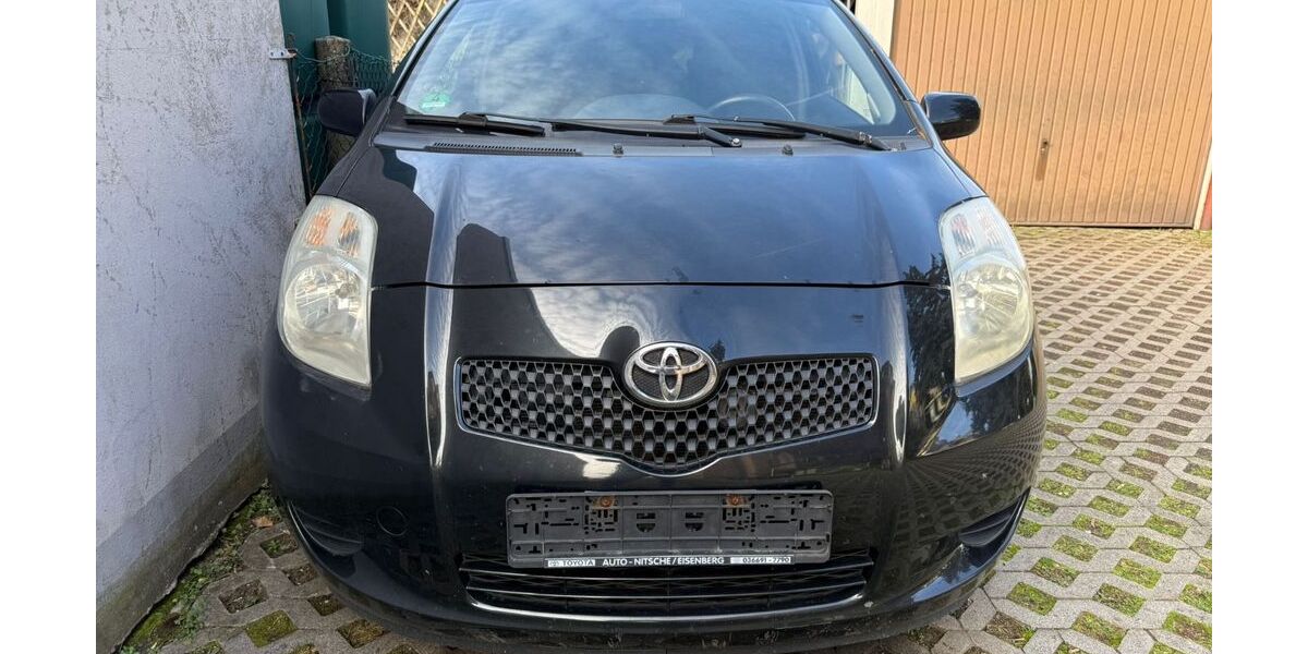 Toyota Yaris 230.000 km 2.100 &euro; Mannheim 68239