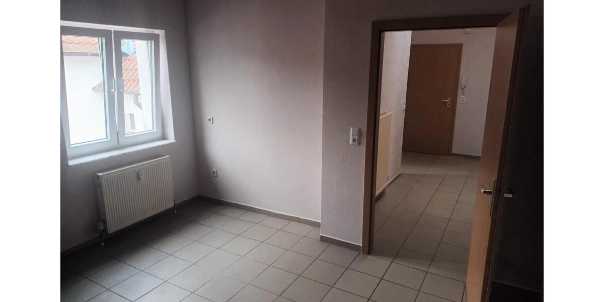Etagenwohnung Weinheim - 2 Zimmer, 67 m&sup2;, 770&euro; | Angebot:26395521