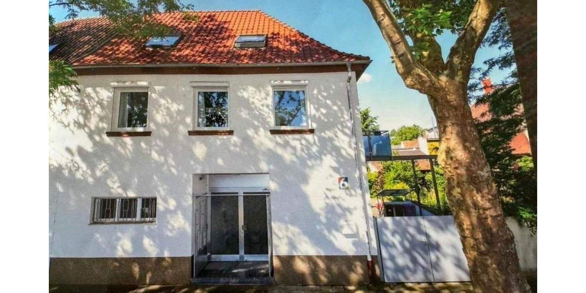 Von PRIVAT: Charmantes Mehrgenerationenhaus mit großem Saal und Einliegerwohnung 6 zimmer
