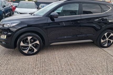 Hyundai TUCSON 47.000 km 16.500 &euro; Neuhofen 67141