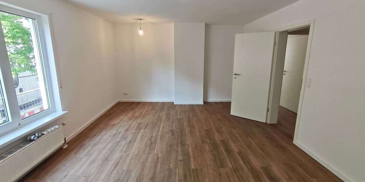 Etagenwohnung Ludwigshafen Ludwigshafen-Hemshof - 2 Zimmer, 71 m&sup2;, 900&euro; | Angebot:26341106