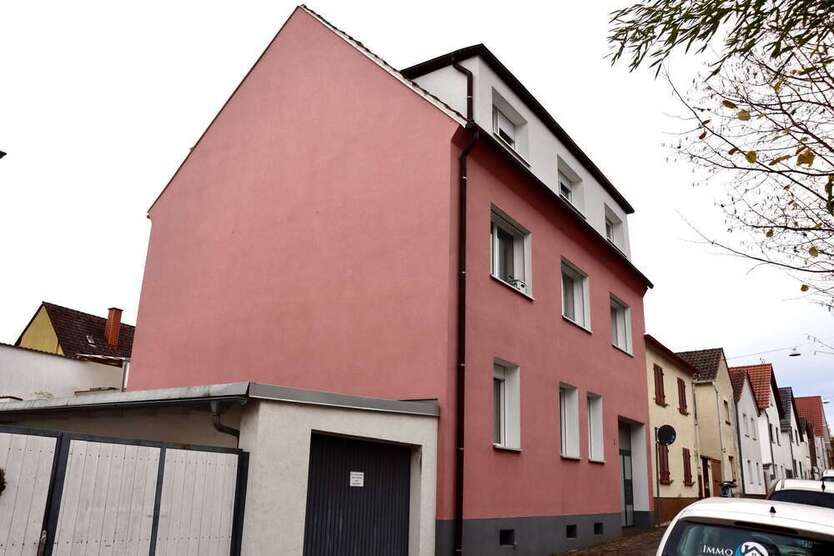 Haus zum Kaufen in Mannheim 800.000 € 207 m²