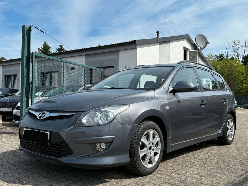i30
