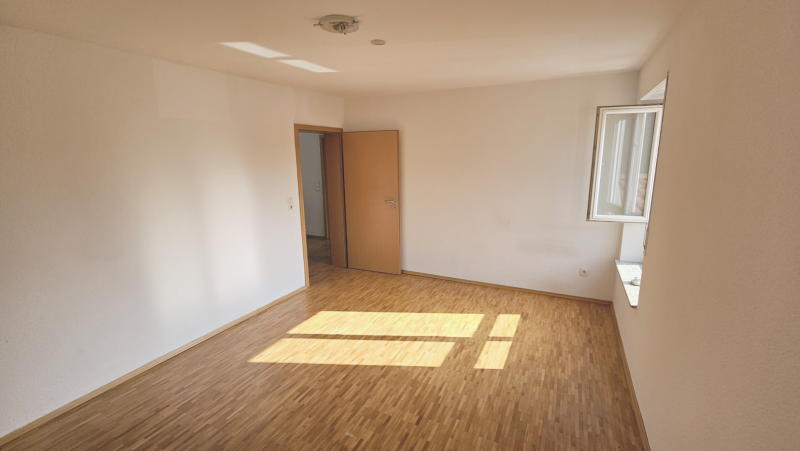 ObjNr:19759 - Attraktives Wohnen im gepflegten EFH mit Garten, Terrasse, Balkon und Garage in LU-Maudach - Einfamilienhaus Ludwigshafen am Rhein Mundenheim | Angebot:23602603