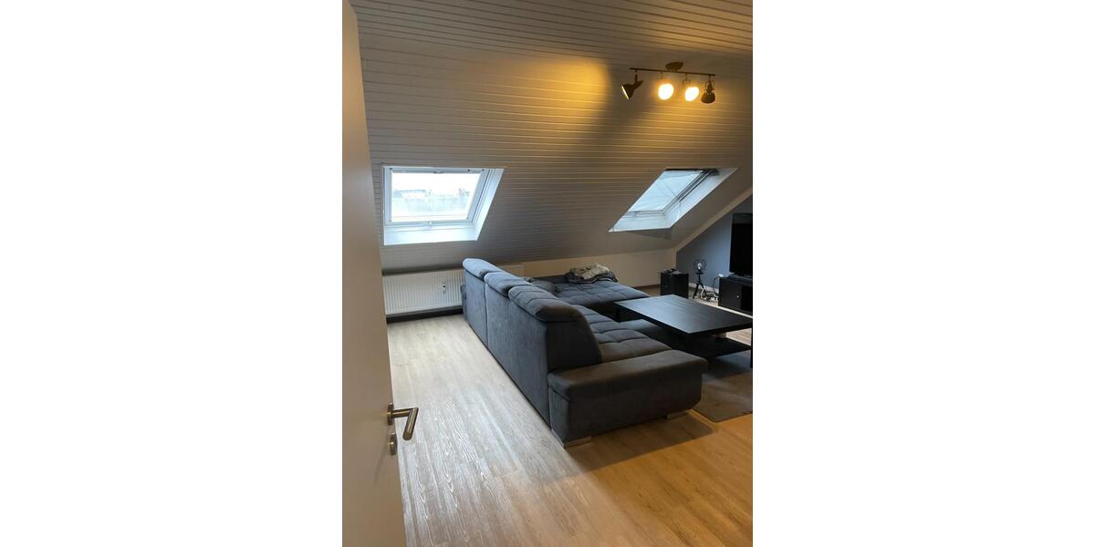 Dachgeschoßwohnung Mannheim Niederfeld - 3.5 Zimmer, 62 m&sup2;, 1.200&euro; | Angebot:25181070