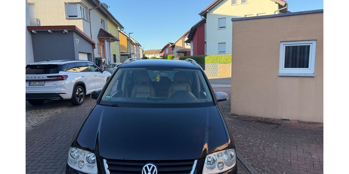 VW Touran 313.000 km 1.500 &euro; Ubstadt-weiher 76698