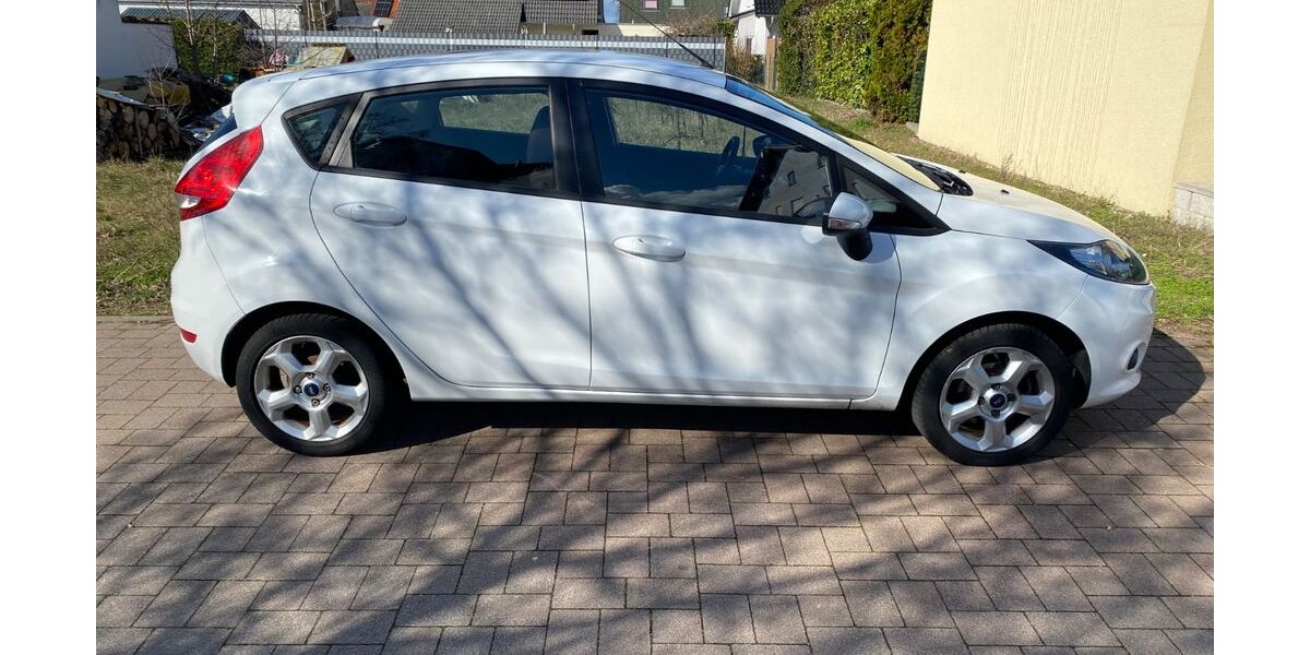 Ford Fiesta 223.000 km 2.200 &euro; Altlussheim 68804