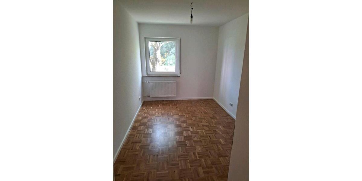 Hochparterre Weinheim - 5 Zimmer, 110 m&sup2;, 1.440&euro; | Angebot:26534632