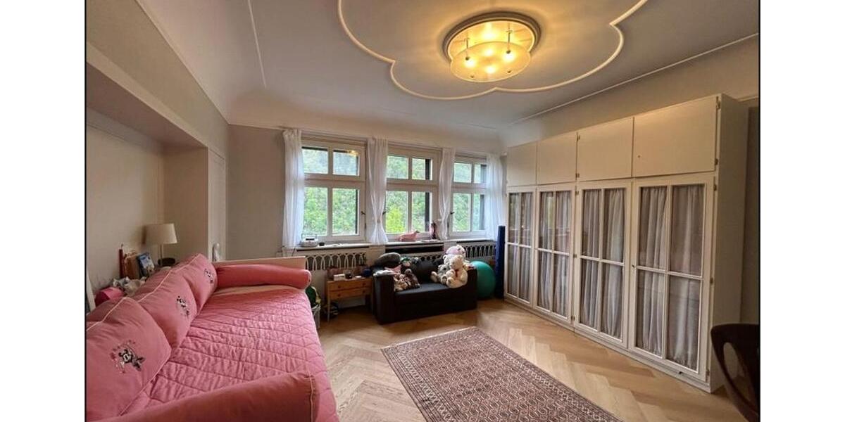 Exceptional historische Villa mit Panoramablick - Möbliert– Heidelberg 16 zimmer