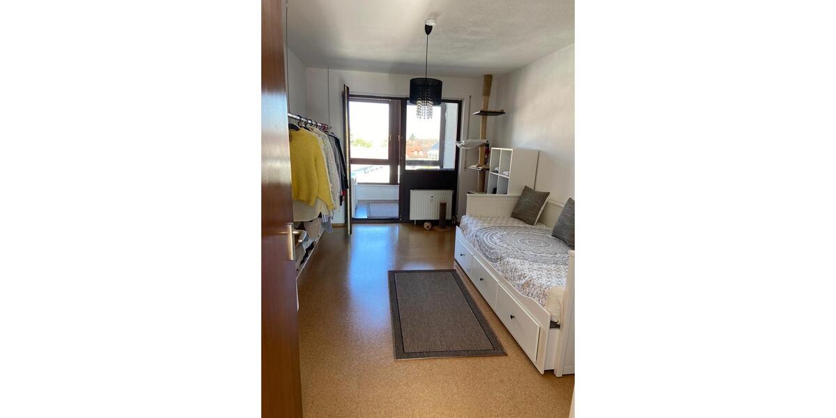 Dachgeschoßwohnung Philippsburg - 4 Zimmer, 101 m&sup2;, 345.000&euro; | Angebot:26907983