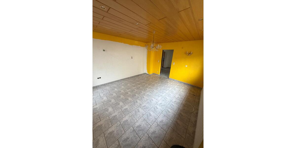 Mehrfamilienhaus, Wohnhaus Sinsheim - 8 Zimmer, 166 m&sup2;, 350.000&euro; | Angebot:27146210