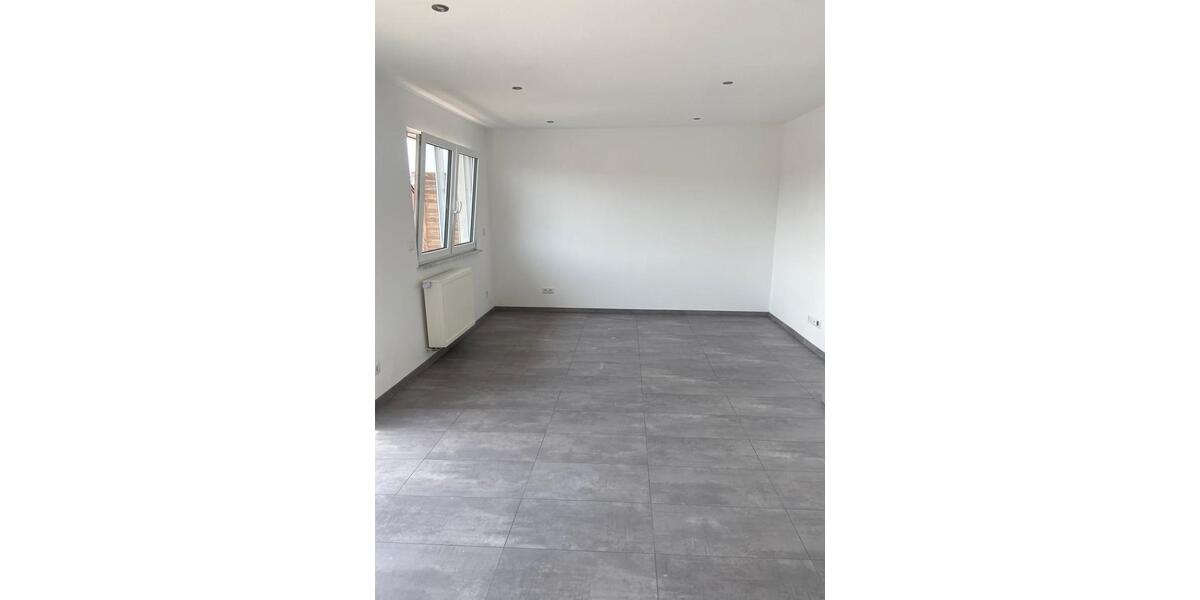 Dachgeschoßwohnung Ludwigshafen am Rhein Edigheim - 2 Zimmer, 50 m&sup2;, 825&euro; | Angebot:26465422