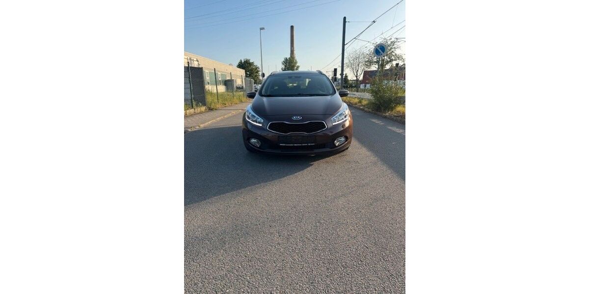Kia ceed Sportswagon 104.000 km 10.450 &euro; Mannheim 68309